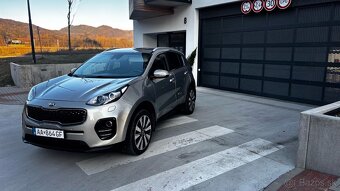 KIA SPORTAGE 2.0 crdi 4x4 A/T - 2