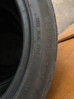 225/45R17 - 2