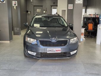 ŠKODA OCTAVIA COMBI 1.6 TDI 4X4 - 2