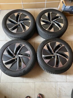 original elektrony Volkswagen iD4,iD5 r19 - 2