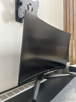 Monitor Asus - 2