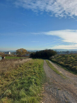 NA PREDAJ Pozemok Župčany - 2