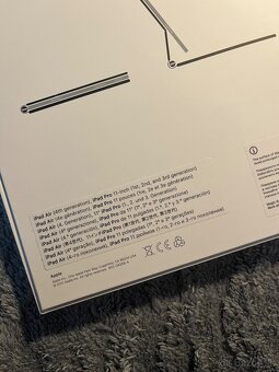 iPad Magic Keyboard biela - 2