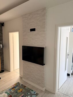 Televizor 43" LG 43UM7450PLA - 2