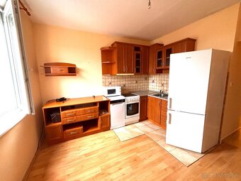 1-izbový byt vo Vrábľoch(sídl.Lúky) na prenájom - 2