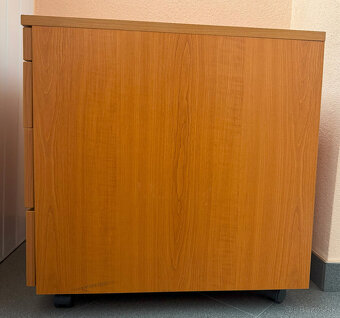 Kancelársky kontajner na kolieskach so zámkom - 2