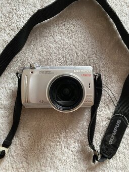 Olympus C-765 Ultra Zoom - 2