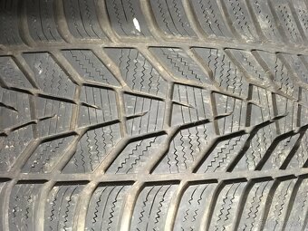 235/40r19” hankook - 2