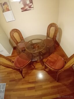Jedalensky stol a stolicky - 2