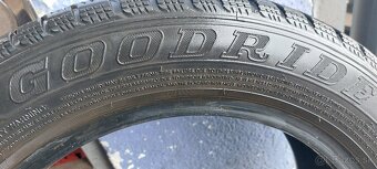 185/60 R15 - 2