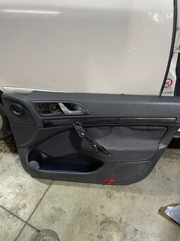 Rozpredám octaviu 2 sedan - 2