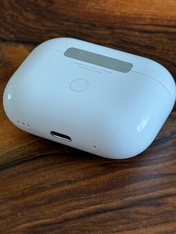 Apple AirPods Pro 2 nahradne nabijacie puzdro usb c lightnin - 2