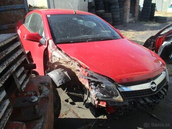 Opel Astra Twin Top / cabrio rozpredam na nahradne diely - 2