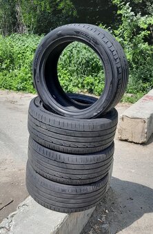 Pneu 225/45 R17 - 2