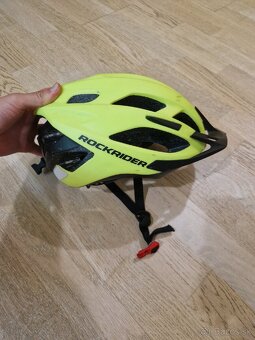 Cyklistické helmy - 2