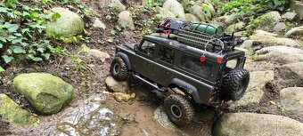 RC Landrover Defender 1:8 - 2
