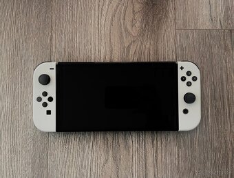 Konzola Nintendo Switch OLED - 2