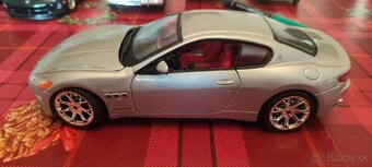 1/24 burago welly - 2