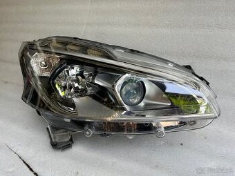 Pravé predné svetlo Peugeot 208 (2012–2019) - 2