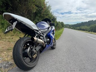 Suzuki GSXR 600 - 2