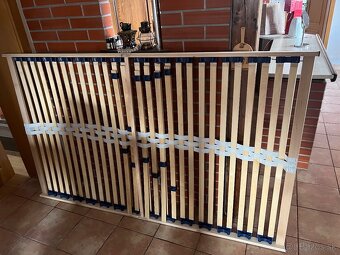 Predám posteľ + rošt - 2