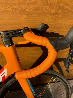 Cestný bicykel Merida Reacto 5000 Team Bahrain XL TOP STAV - 2