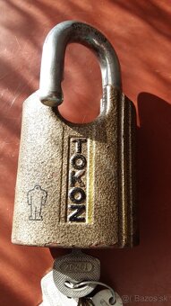 Visiaci zámok golem 70 - 2