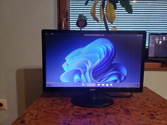Monitor Acer - 2