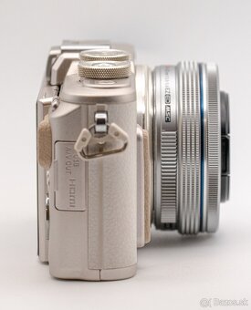 Olympus PEN E-PL8 // Olympus M. Zuiko 14-42 - 2