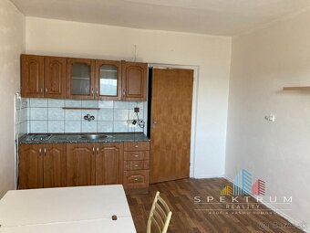 SPEKTRUM REALITY- Na PREDAJ garsónka, 23 m2 s loggiou, okres - 2
