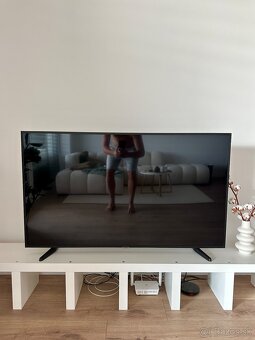 Samsung 4K LED UHD 55” Smart TV - 2