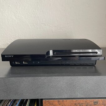 PlayStation 3 Slim CECH-2004B – 250 GB + 4 hry - 2
