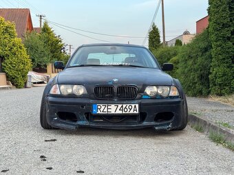 BMW E46 323i street drift - 2