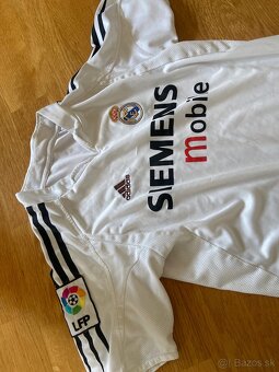 REAL MADRID 2003/2004 DRES - 2