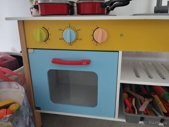 Detská kuchynka plus veľa vybavenia - 2