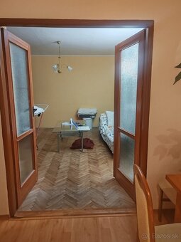 na predaj 2 izbový byt HANDLOVÁ - TOP CENA - 2