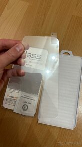 Ochranné sklo iPhone 16, 16pro - 2