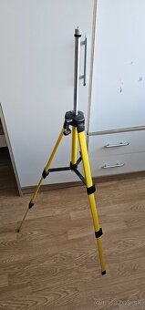 Statív na laser,foťák alebo kameru - 2
