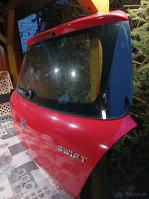 Suzuki Swift kufrove dvere - 2