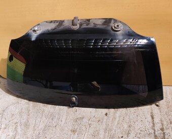 Peugeot 407 SW sklo kufrových dverí - 2