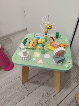 Predám stolíky detských aktivit - 2