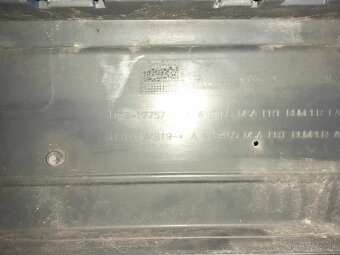 Ford transit courier predny naraznik - 2