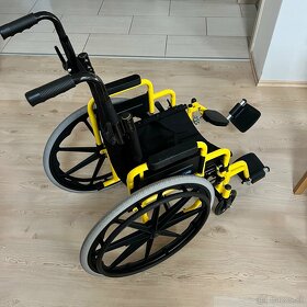 Detský invalidný vozík - 2