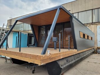 Hausbot 15.4 x 4.2m NEW Houseboat ZARIADENY - 2