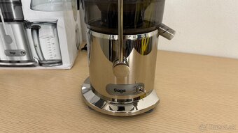 Odšťavovač Sage BJE410 - 2