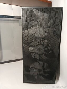 Predám PC skrinka Montech X3 MESH Black - 2