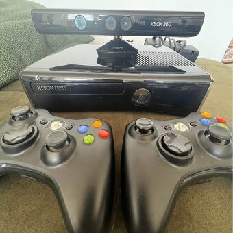 V cene Xbox 360, ovládače,Kinect a hry - 2