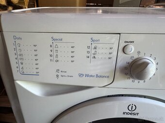 Práčka Indesit - 2