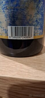 Vino , - 2