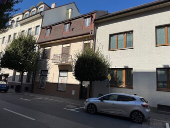 DOM V CENTRE -možnosť prestavby na BYTY - 2